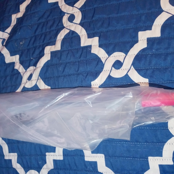 Hunter 🌂 - Picture 4 of 4